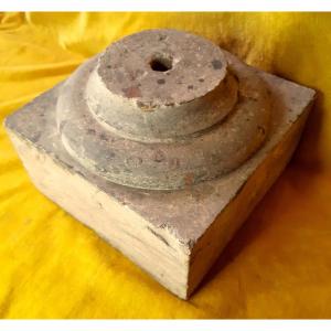 Doric Column Base In Patinated Cut Stone Usable As A Statuary Base 18th