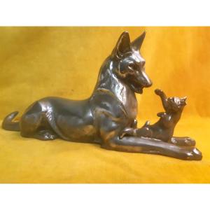  Large Humorous Polished Metal Sculpture Of A Dog And Cat Having Fun, Art Deco, 1930s