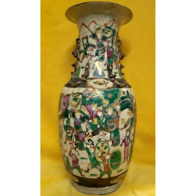 Large Chinese Porcelain Vase From Nanking Imperial Period Qing Dynasty (1636-1912)