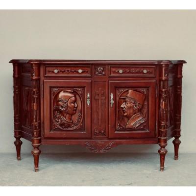 Charles De Gaulle Dresser