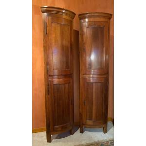 Pair Of Large Corners With Curved Facade Early 19th