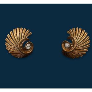 Vintage Sacred Shell Earrings