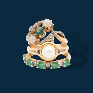 Vintage Ring In Yellow Gold, Platinum, Pearls, Emeralds And Diamonds Ferocious Avant-garde