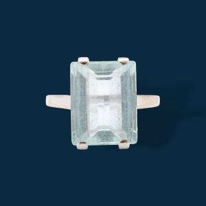 Pure Lagoon White Gold And Aquamarine Ring