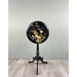 Victorian Style Tilting Top Pedestal Table, 19th Century