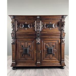 Antique Carved Wooden Buffet In The Renaissance Style, Late 18th / Early 19th Century 