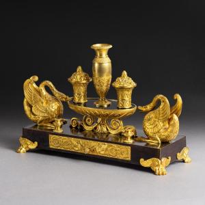 Paris, Circa 1810 - Large Inkwell With Swans, In Patinated And Gilded Bronze, Empire Period