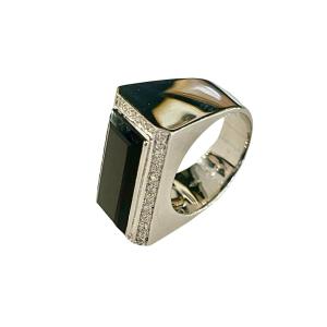 Signet Ring In Gold, Diamonds And Onyx