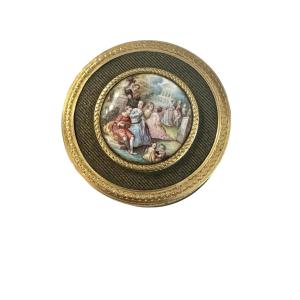 Small Round Tortoiseshell And Gold Box From The Louis XVI Period