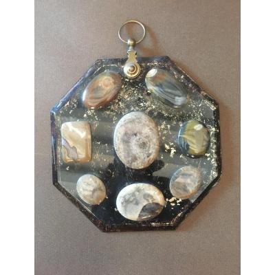 Display  Of  Agate Stones.