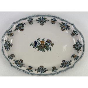 Oval Dish In Moustiers Polychrome Earthenware 18th Century Circa 1746 / 1760..