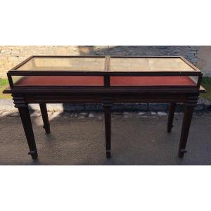 Large Double Showcase In Oak. Exhibition, Museum, Store.