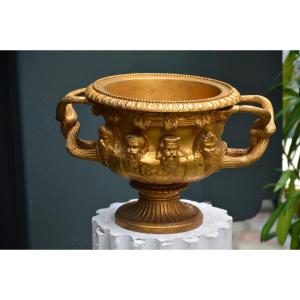 Warwick Vase In Gilt Bronze