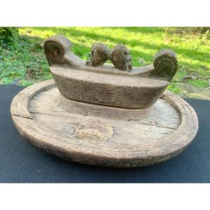 Kola Nut Box In Carved Wood Called 