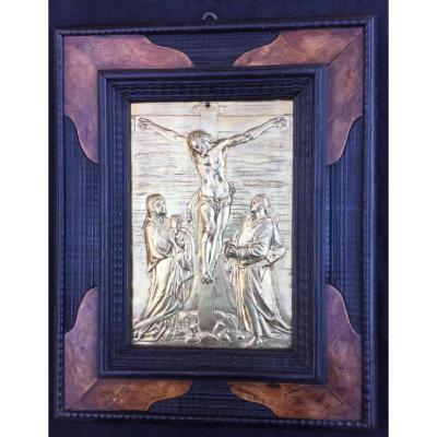 Gilt Bronze Crucifixion Plaque, Late XVIth Cty (geniune Gilt) With Its Dutch Black Carved Frame