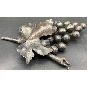 Bunch Of Grapes, In Patinated Hammered Wrought Iron Signed Around 1930
