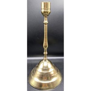 Candlestick In Polished Cast Bronze From The 18 Th Century Turque