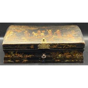 French Wig Box Painted With Gold From An 18th Century Procession