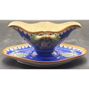 Painted Glazed Earthenware Sauce Boat Circa 1860/70 French Manufacturer 