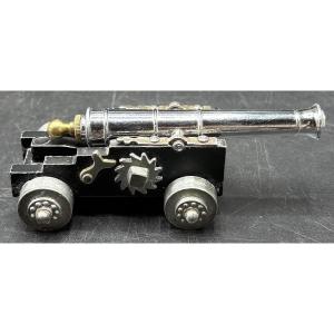 1960s Italian Miniature Cannon