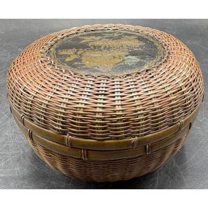 Japanese Patinated And Lacquered Brass Braided Box From The 1900s