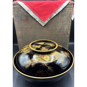 Large Japanese Lacquered Wooden Box From The 1900s