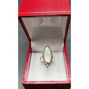 1940s French Sterling Silver Ring With Mother Of Pearl And Marcasite