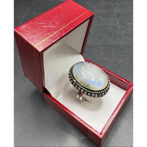 Large 1980s Foreign Labradorite Cabochon Sterling Silver Ring