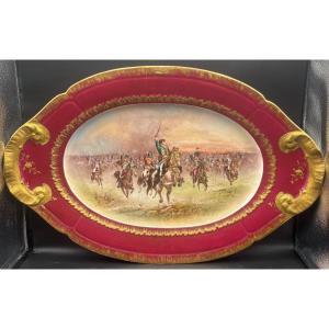 Very Large Decorative Platter In Glazed, Gilded And Painted Porcelain From The 19th Century In Old Paris