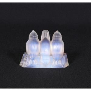 Verlys Opalescent Glass Paperweight – “three Birds” – Circa 1930