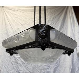 Degue (david Guéron) Large Art Deco Chandelier With Stylized Floral Motifs, Circa 1930