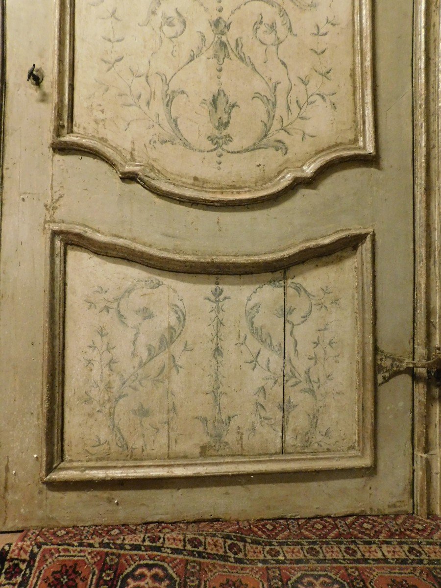 Antica porta laccata e dipinta a mano con motivi floreali tipici dell'epoca '700 italia-photo-4
