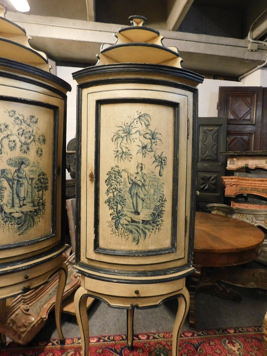 Antica coppia di angoliere in legno laccato con cineserie, epoca '700, provenienti da Italia-photo-3