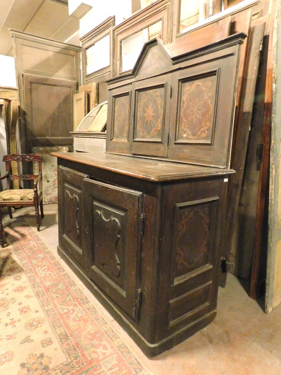 Antica credenza in noce con intarsi, con cassettiera e placard, epoca '700 italia-photo-1