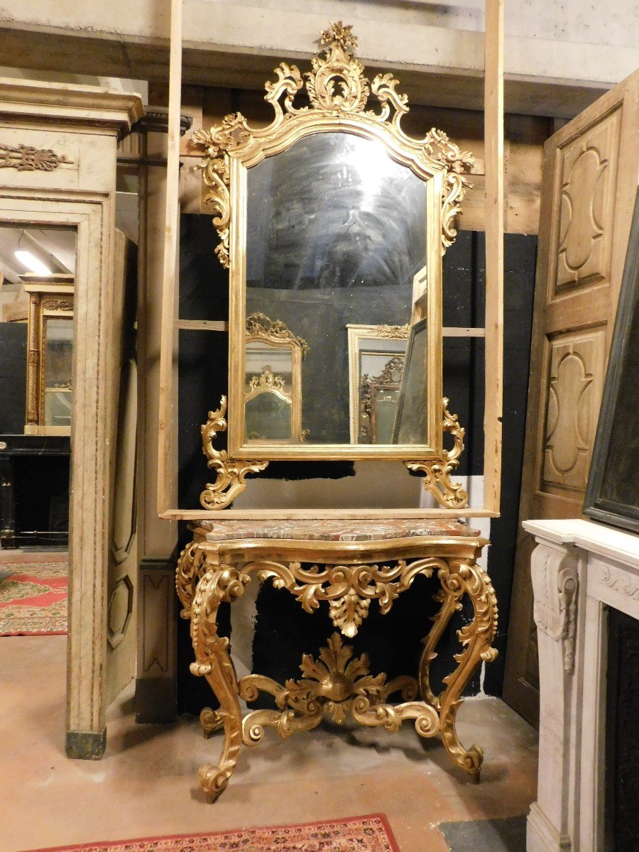 Consolle con specchiera in legno dorato e scolpito a decori floreali, piano in marmo rosso, napoli-photo-2
