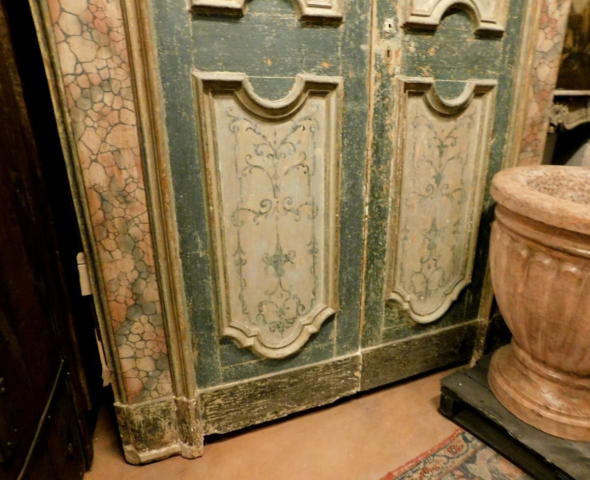 N.2 porte doppie da interni, laccate e dipinte con telaio finto marmo, Napoli (Italia)-photo-2