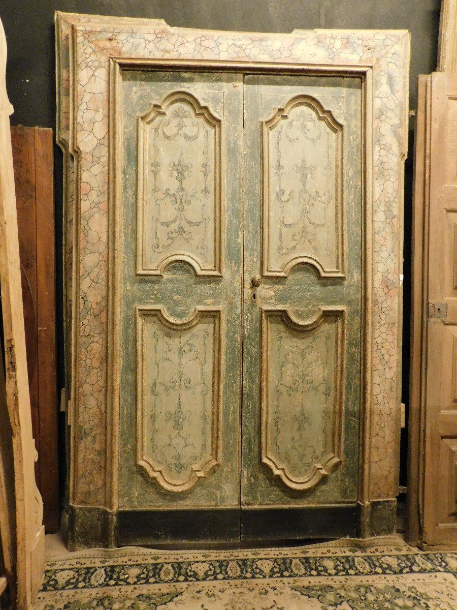 N.2 porte doppie da interni, laccate e dipinte con telaio finto marmo, Napoli (Italia)