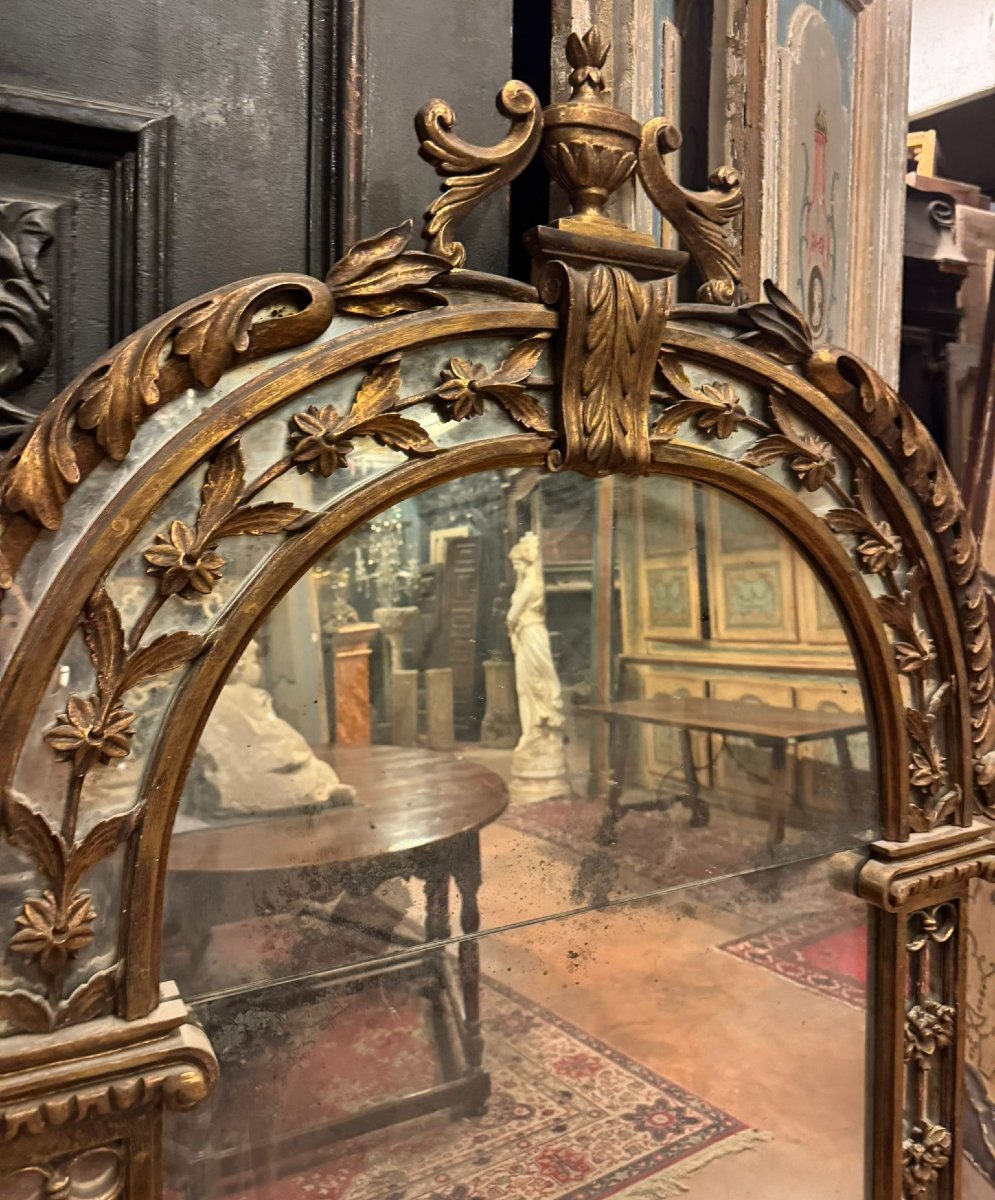 Antica specchiera in legno dorato e intagliato, epoca '700-photo-1