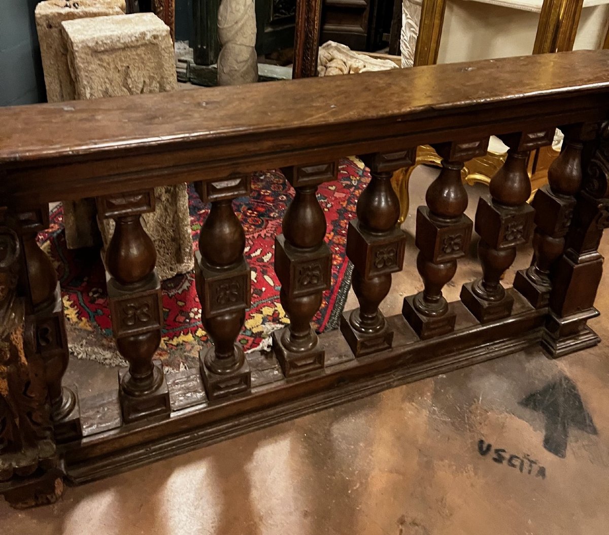 Coppia di antiche balaustre in noce, epoca '500-photo-3