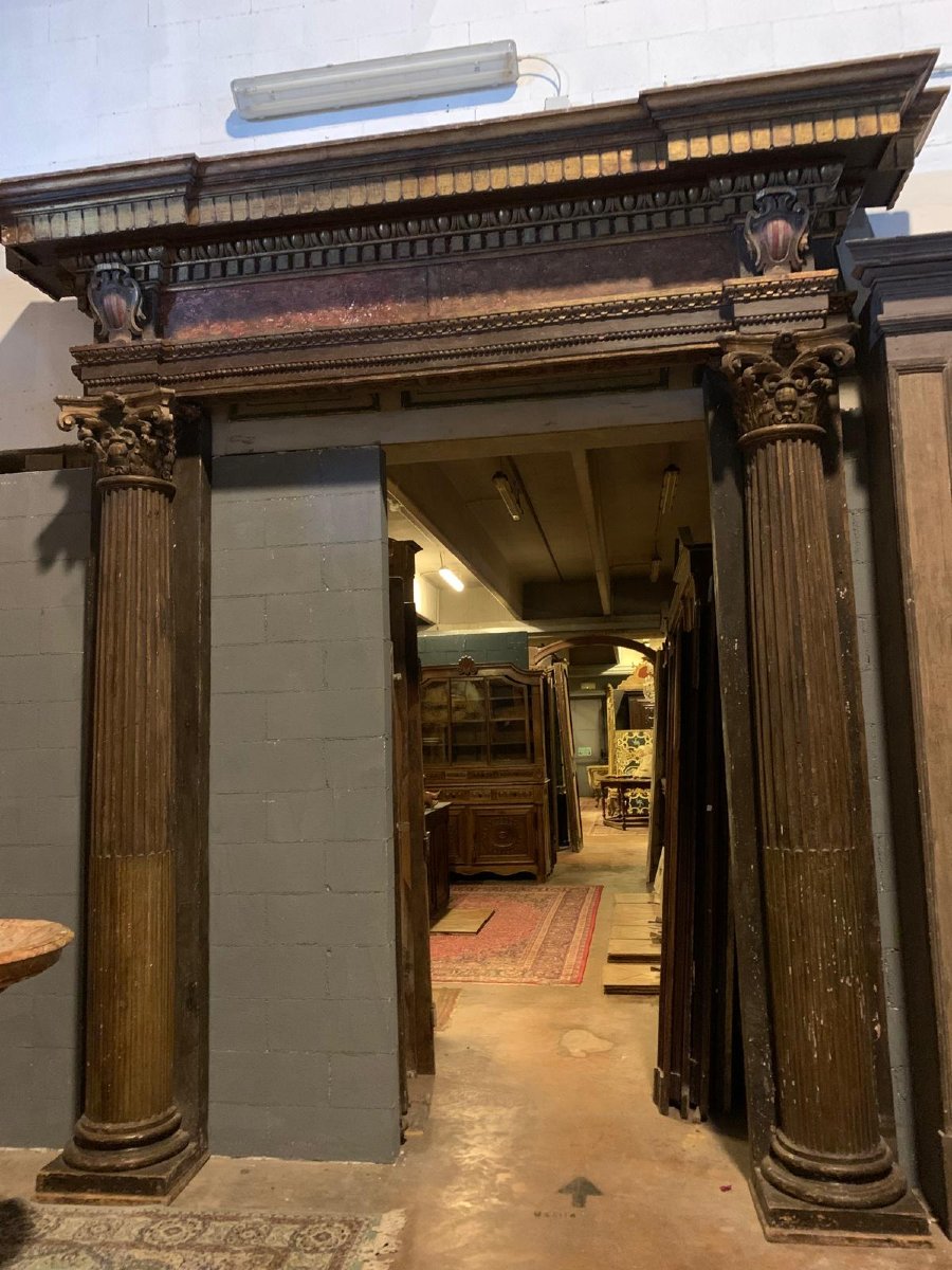 Portale in legno laccato, epoca '800