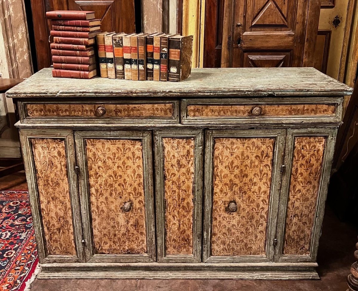Antica credenza laccata, epoca '700