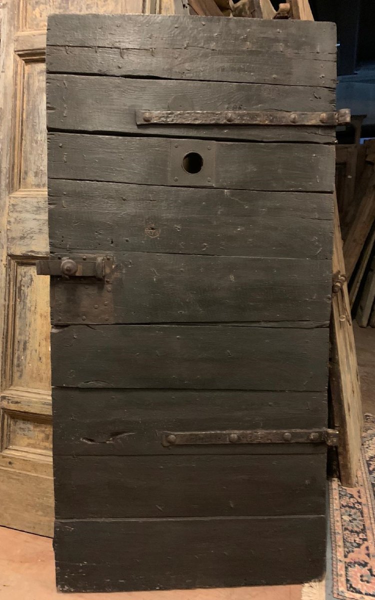 Porta da carcere in legno laccato, con spioncino, epoca '800