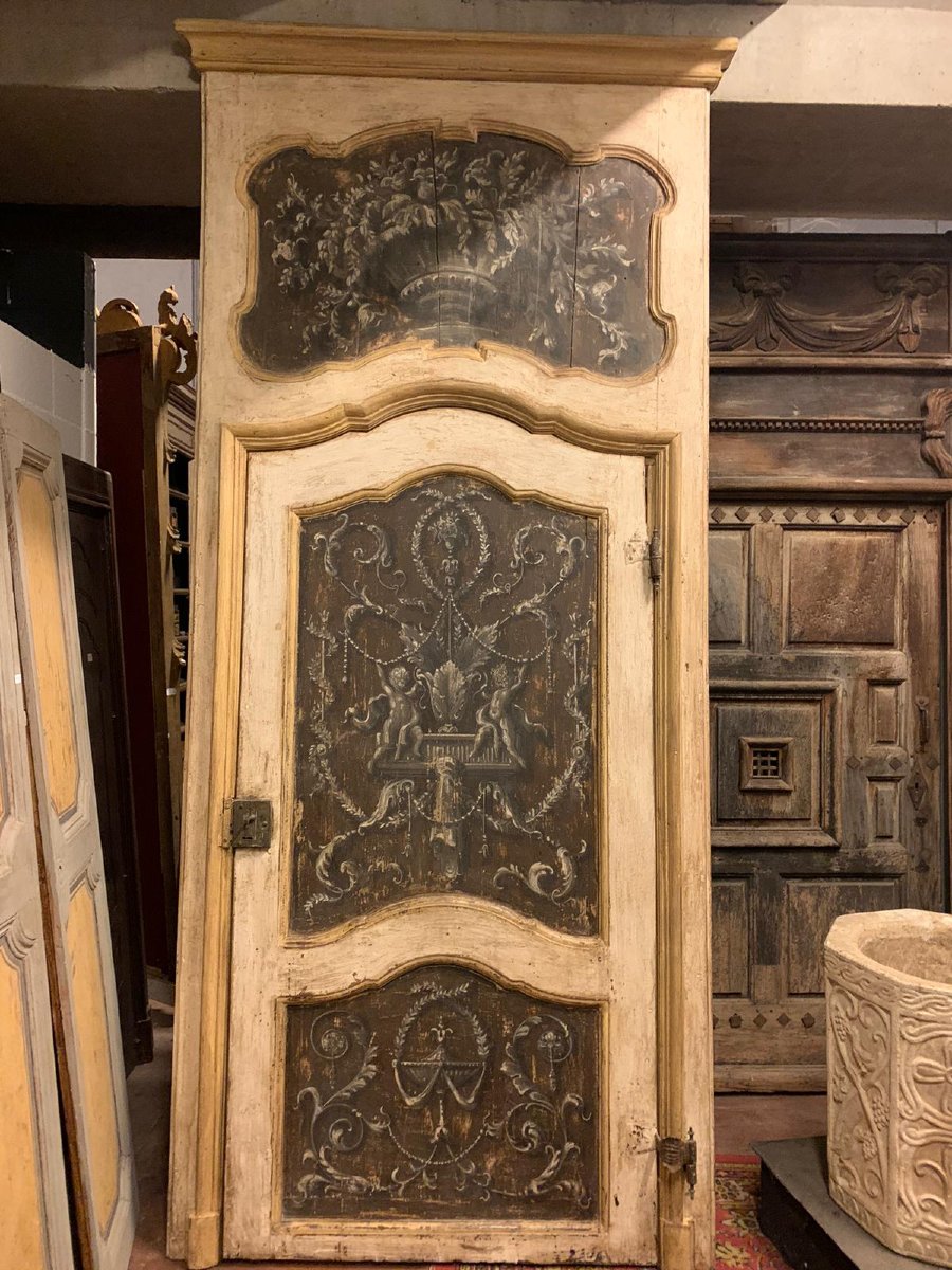 Porta in legno dipinto, completa di telaio, epoca '700, provenienza Piemonte