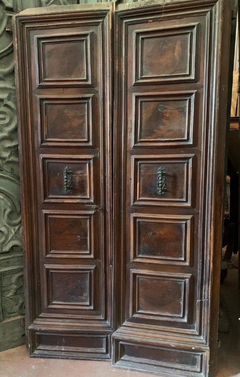 Portoncino lastronato in noce, epoca '600, provenienza Toscana