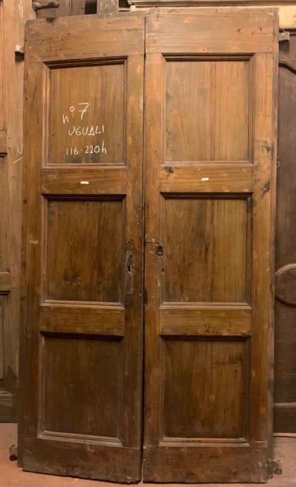 N. 7 porte a due battenti in legno di pioppo, epoca '700, provenienza Italia centrale, luce cm -photo-2