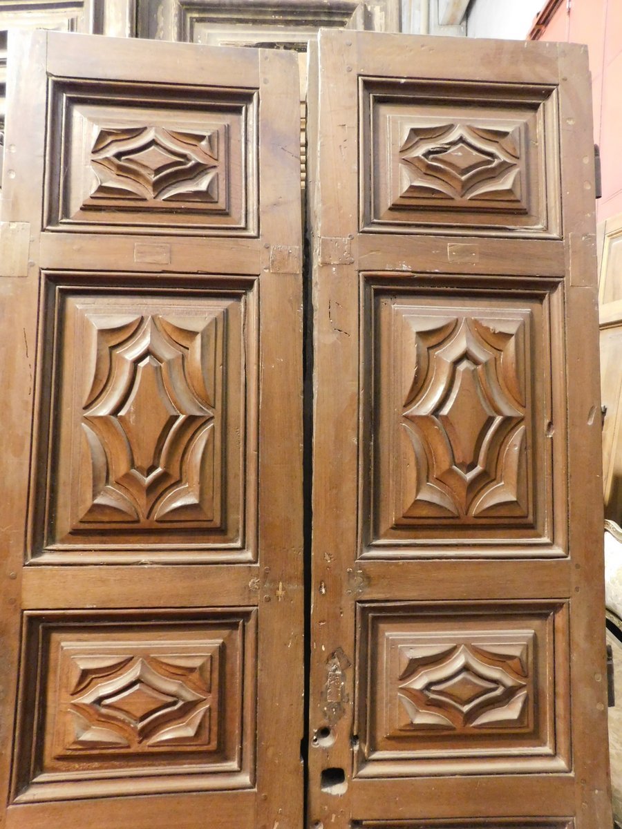 Portoncino antico da ingresso in noce, epoca '600-photo-3