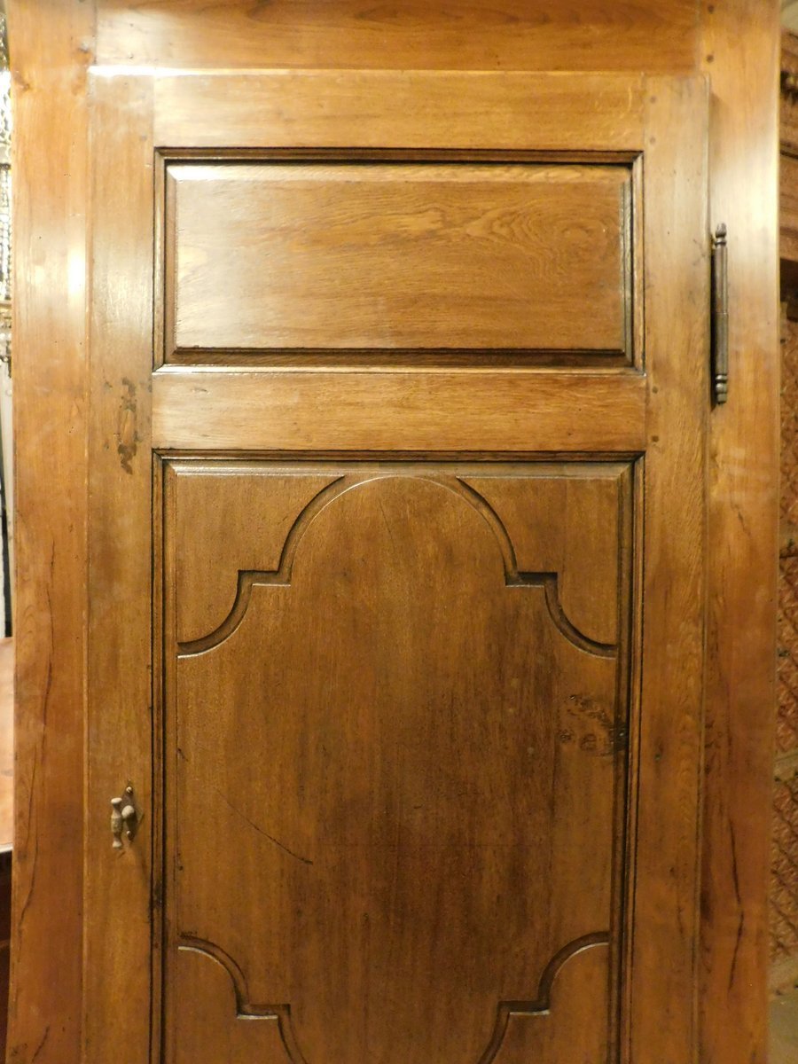 N. 2 porte in rovere, con telaio, epoca '700, provenienza Italia centrale, luce cm L 83 x H 206-photo-2