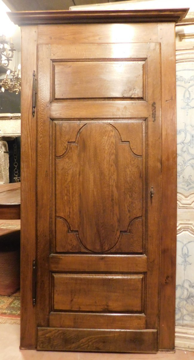 N. 2 porte in rovere, con telaio, epoca '700, provenienza Italia centrale, luce cm L 83 x H 206-photo-1