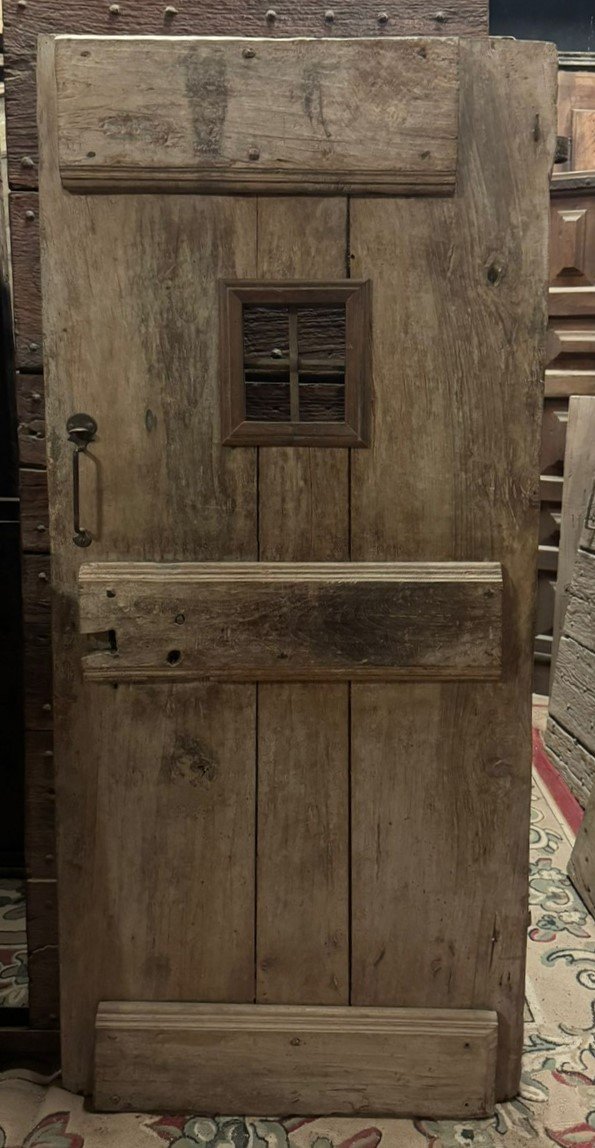 Antica porta rustica in legno di noce, epoca '800-photo-2