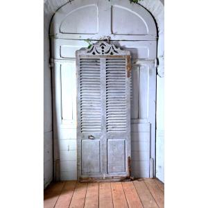 Large-format Louvered Shutter